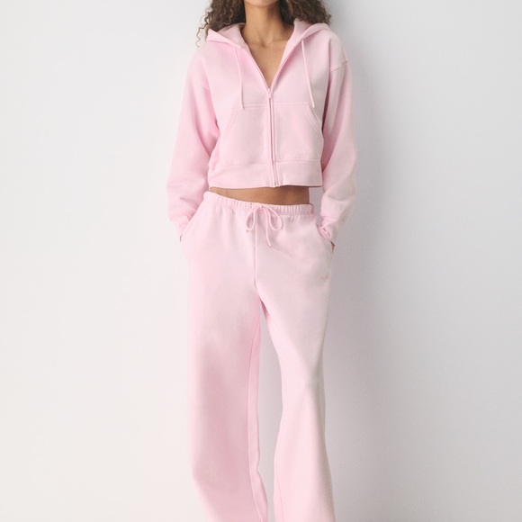 Aritzia
Cozy Sweatfleece Boyfriend Hoodie - Picture 4 of 4